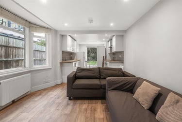 5 bed house, Nutcroft Road, Peckham, London, SE151AG - Image 1